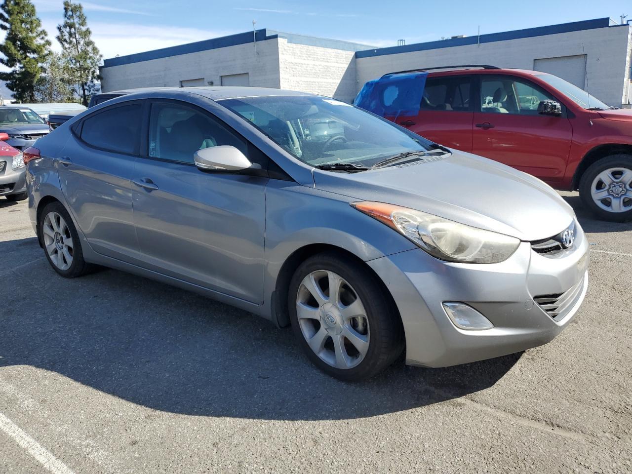 2013 HYUNDAI ELANTRA GL - Image 4