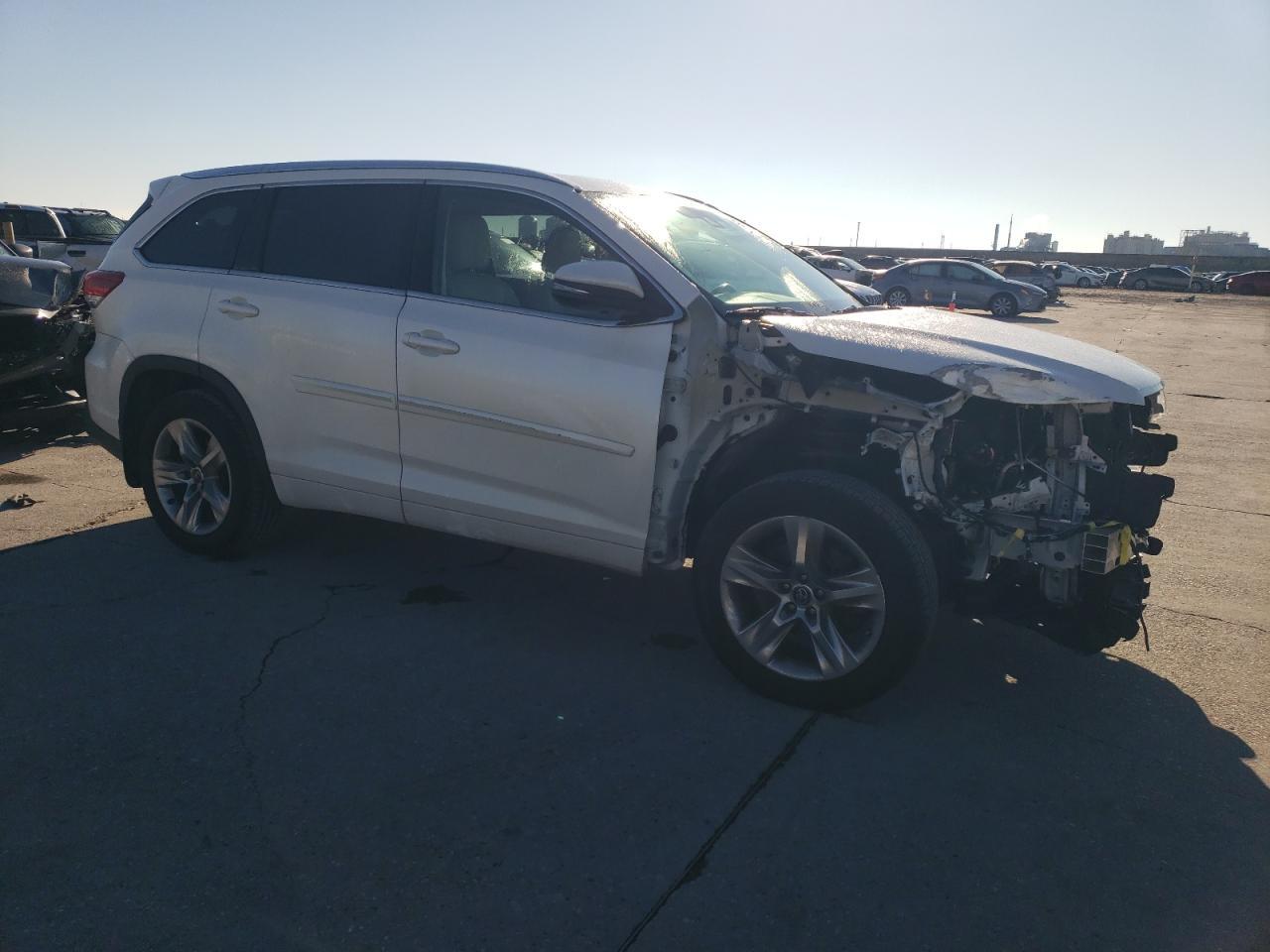 2018 TOYOTA HIGHLANDER - Image 4