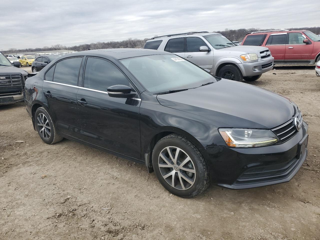 2017 VOLKSWAGEN JETTA SE - Фото 4