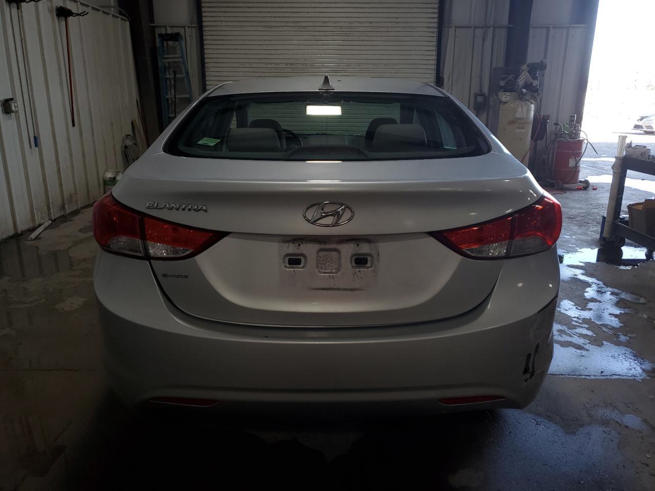 2013 HYUNDAI ELANTRA GL - Image 6