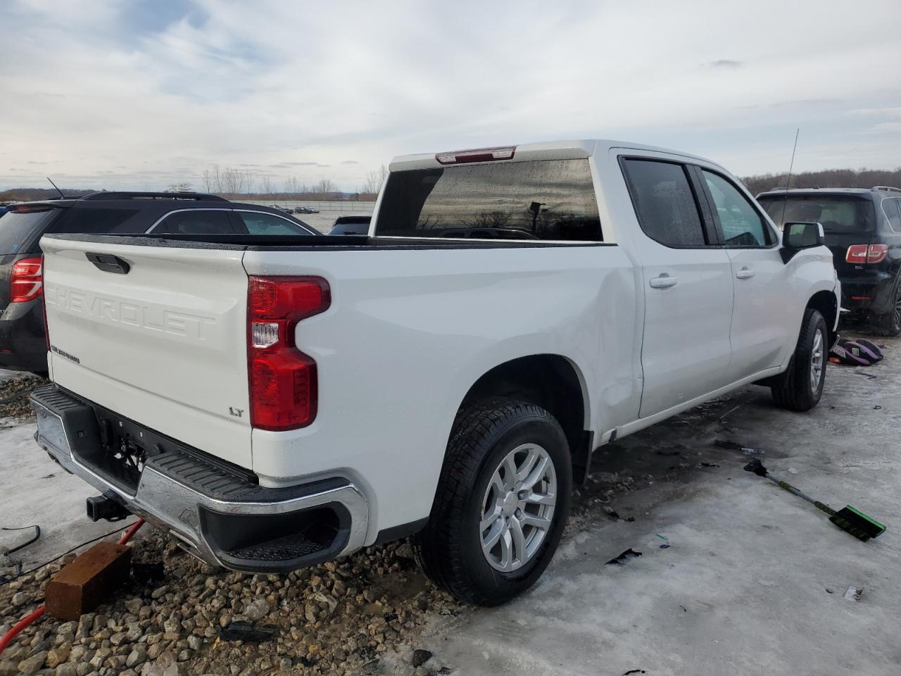 2021 CHEVROLET SILVERADO - Фото 3