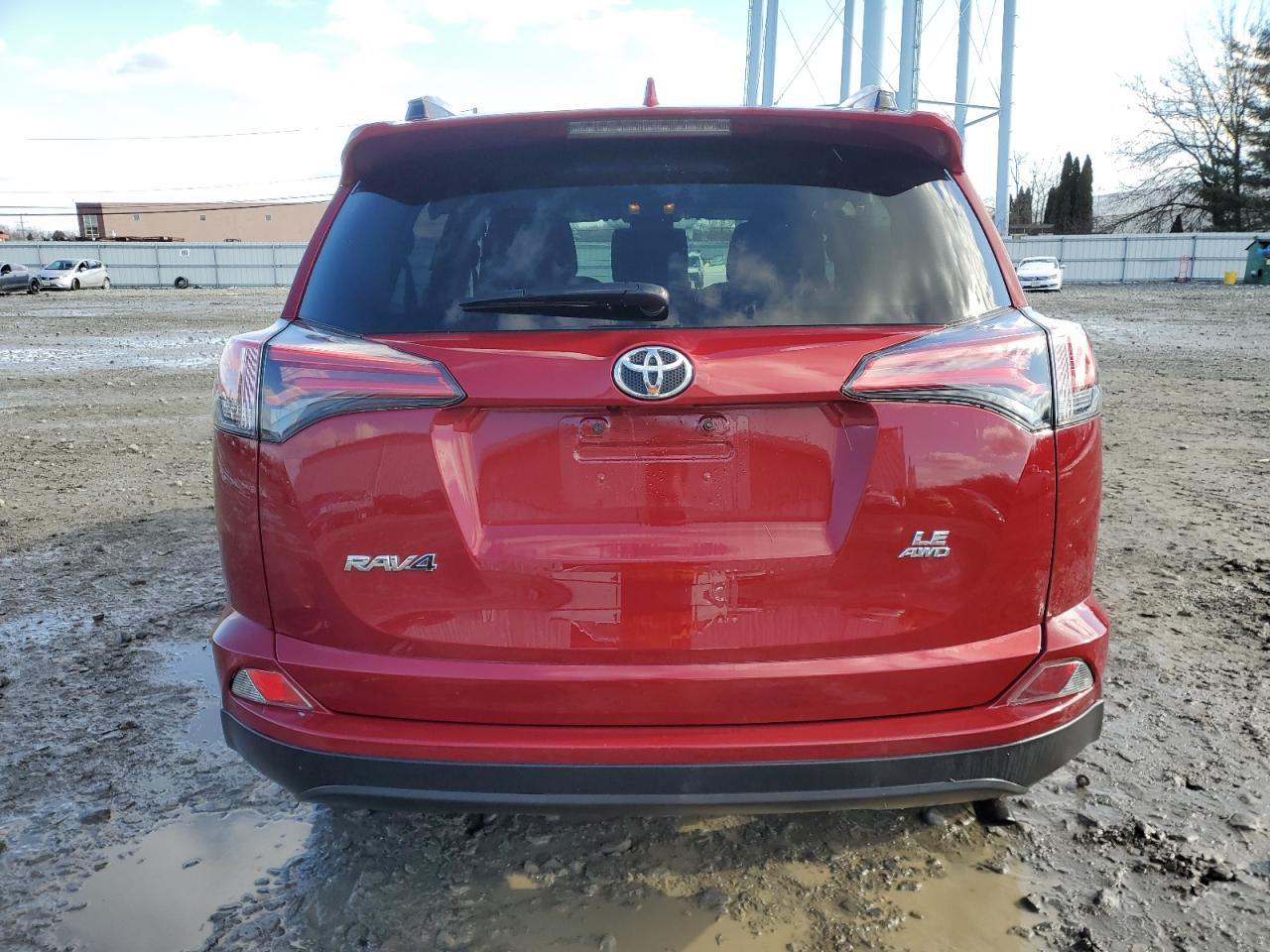 2018 TOYOTA RAV4 LE - Фото 6