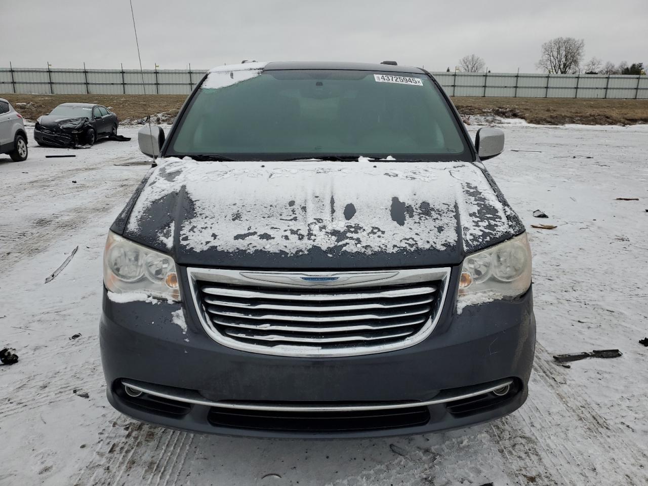 2014 CHRYSLER TOWN & COU - Фото 5