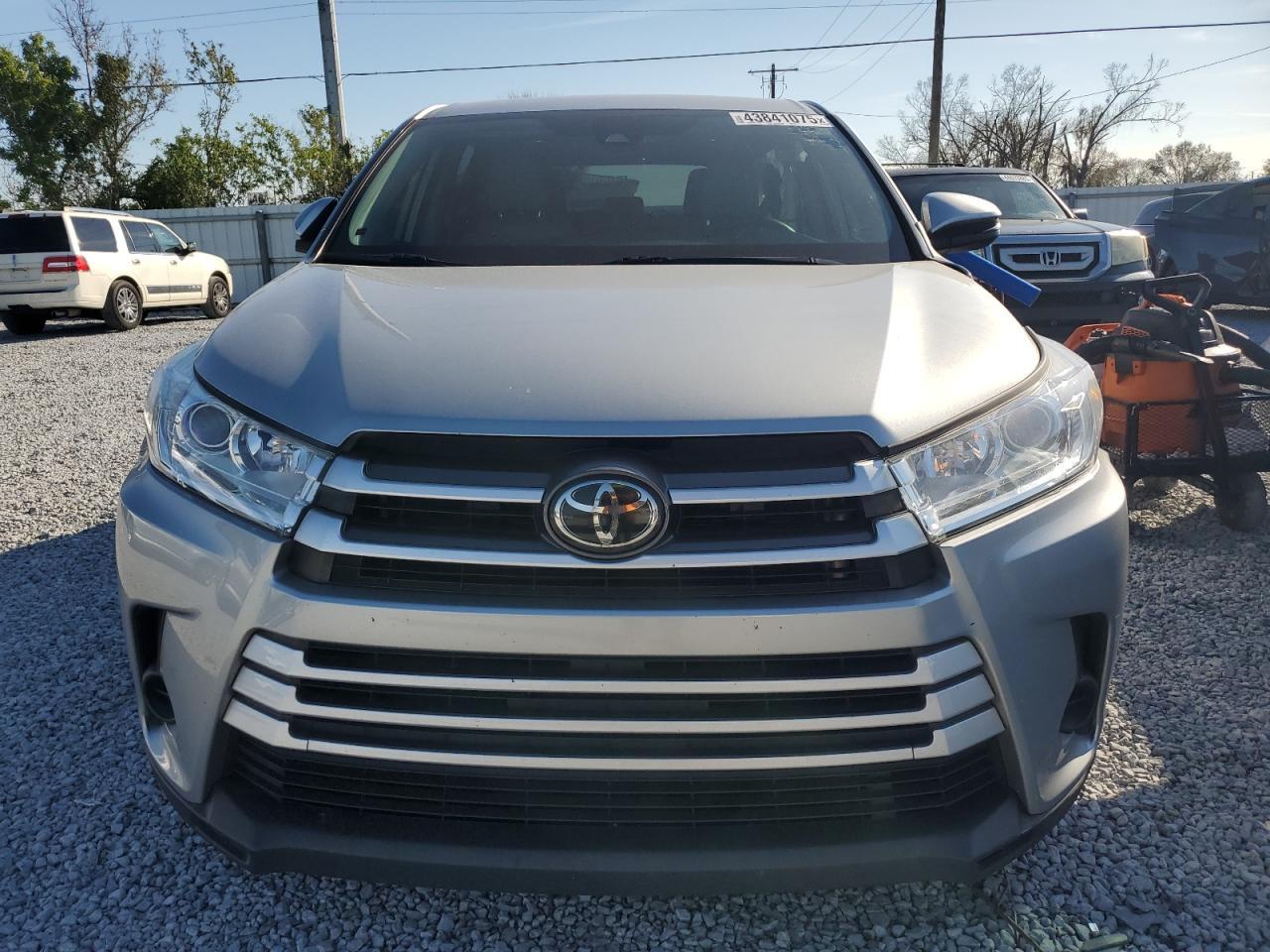 2019 TOYOTA HIGHLANDER - Фото 5