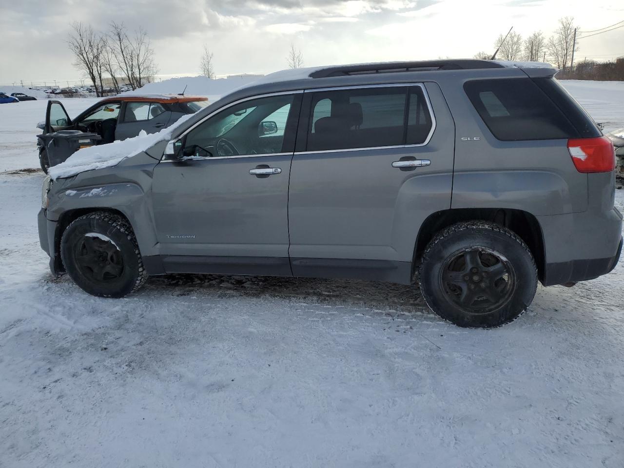 2012 GMC TERRAIN SL - Image 2