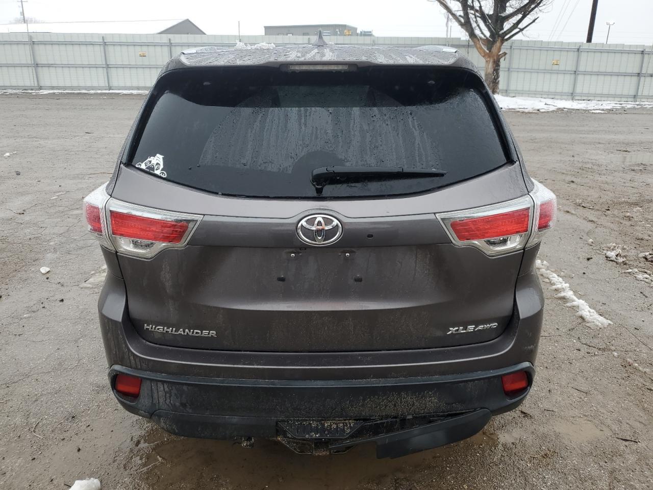 2015 TOYOTA HIGHLANDER - Фото 6