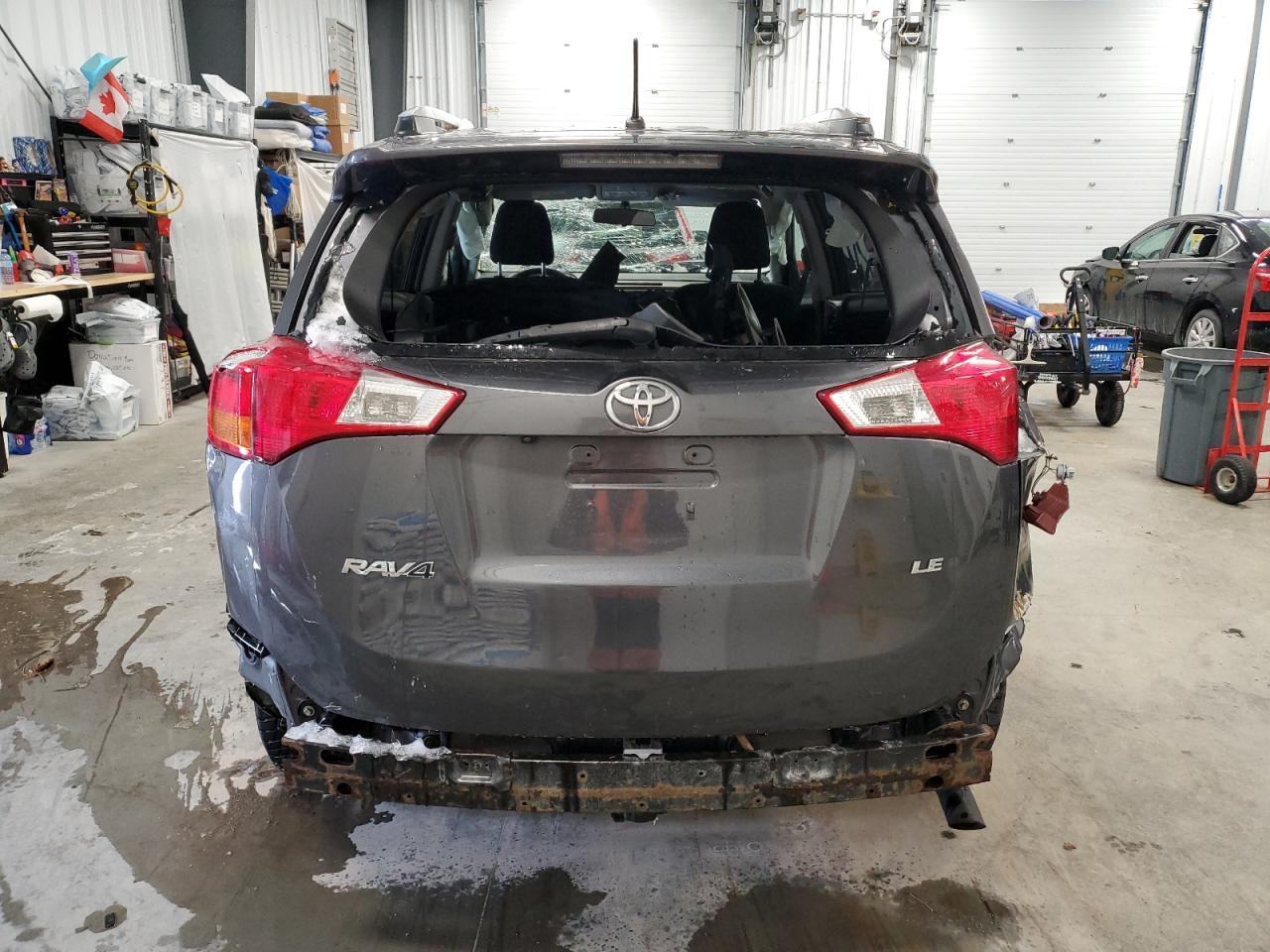 2015 TOYOTA RAV4 LE - Image 6