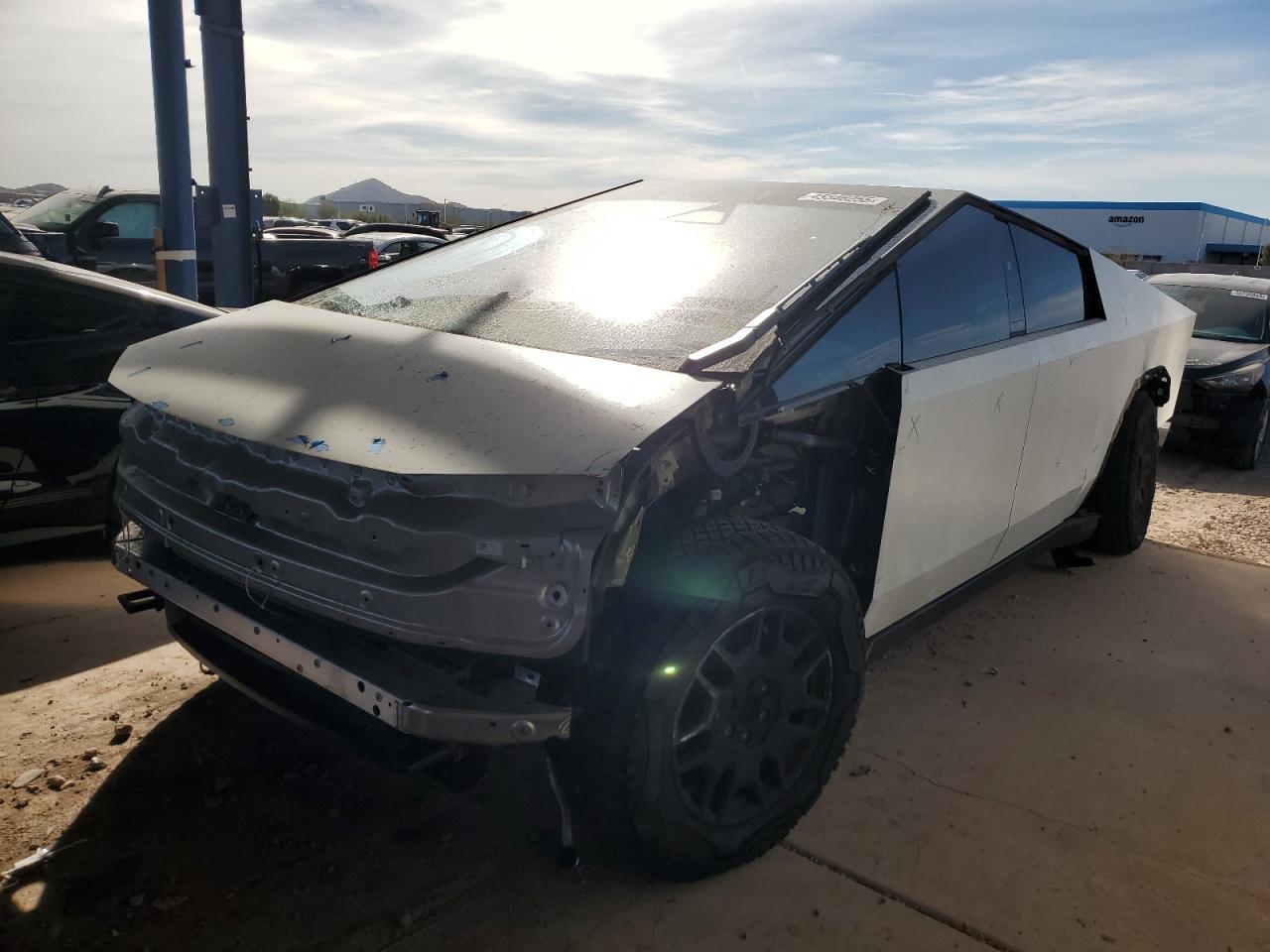 2024 TESLA CYBERTRUCK