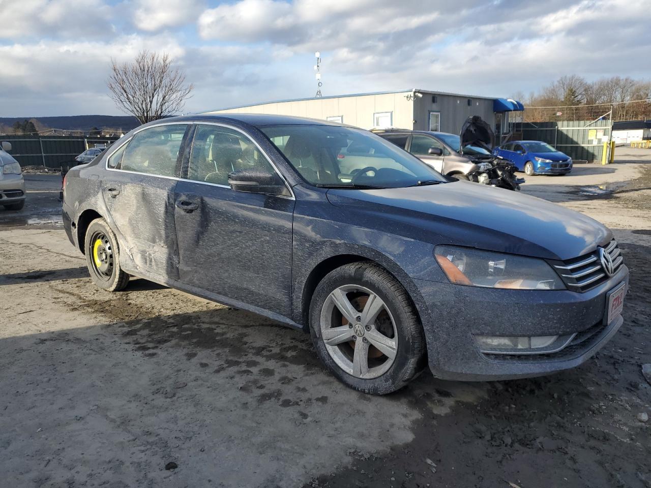 2015 VOLKSWAGEN PASSAT S - Фото 4