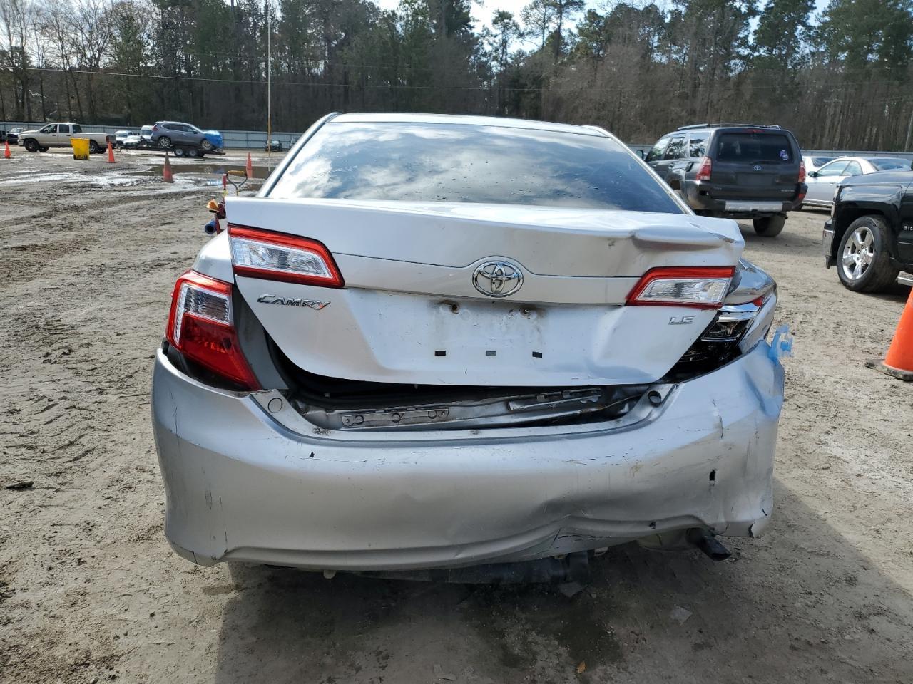 2013 TOYOTA CAMRY L - Image 6