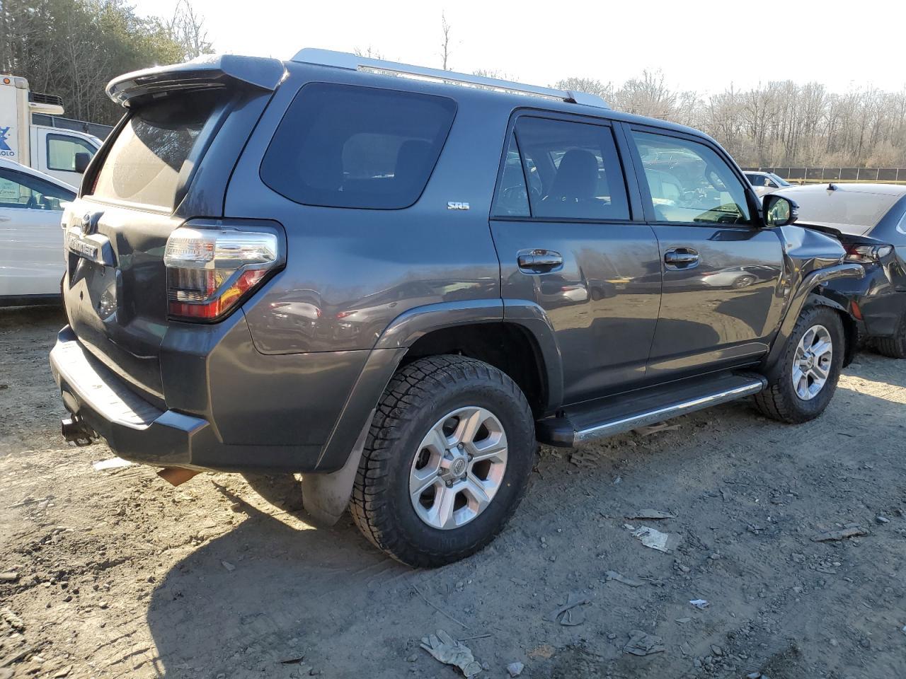 2017 TOYOTA 4RUNNER SR - Фото 3