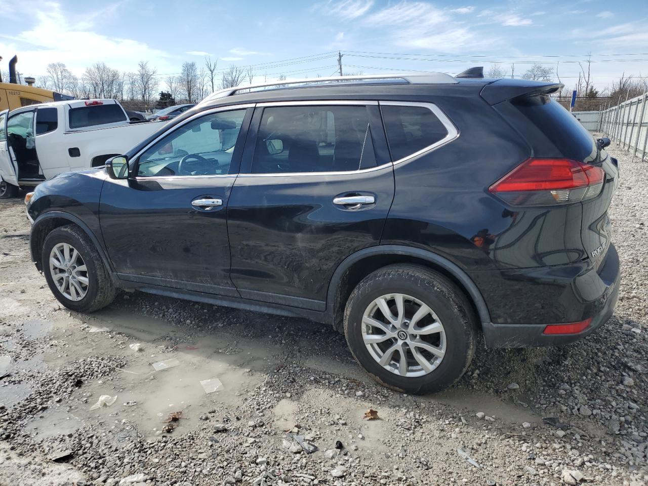 2017 NISSAN ROGUE S - Image 2