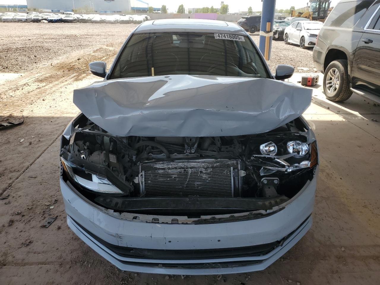 2017 VOLKSWAGEN JETTA SE - Image 5