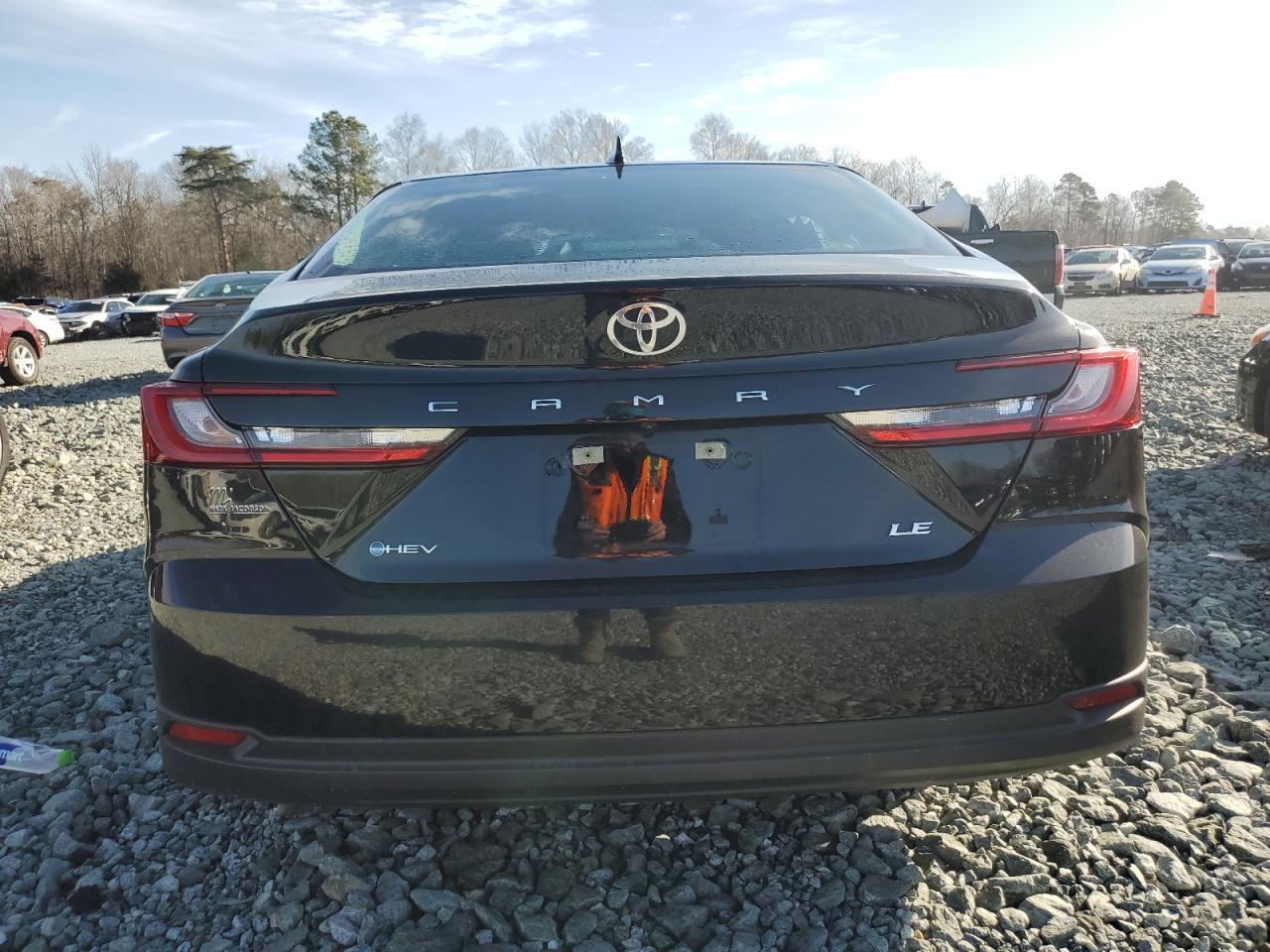 2025 TOYOTA CAMRY XSE - Image 6