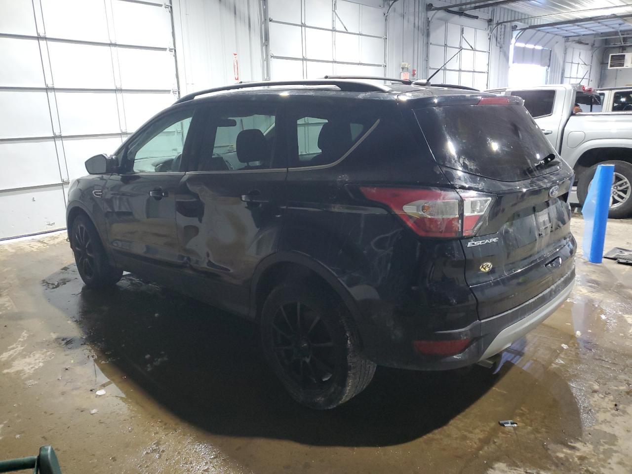 2017 FORD ESCAPE SE - Image 2