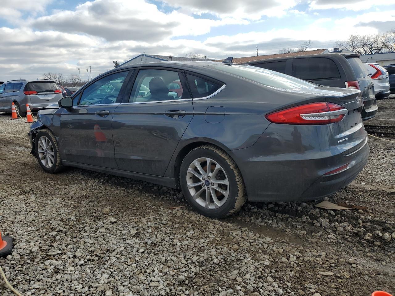 2020 FORD FUSION SE - Image 2