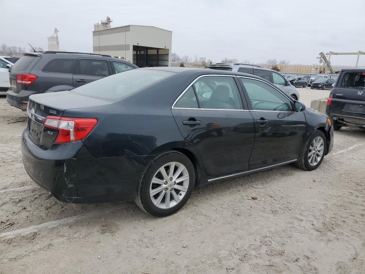 2012 TOYOTA CAMRY BASE - Фото 3
