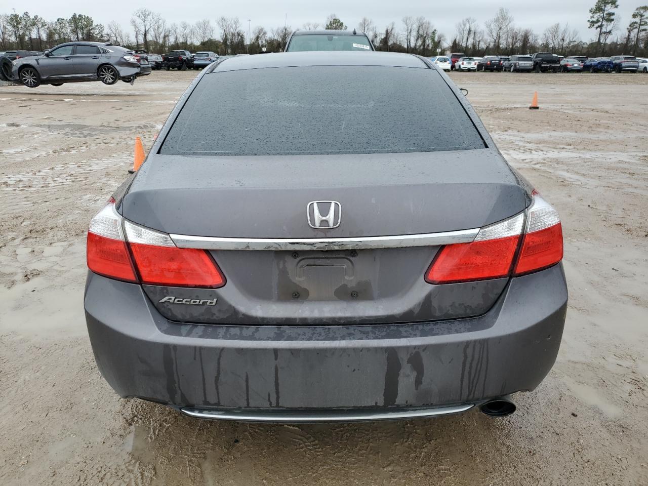 2014 HONDA ACCORD LX - Image 6