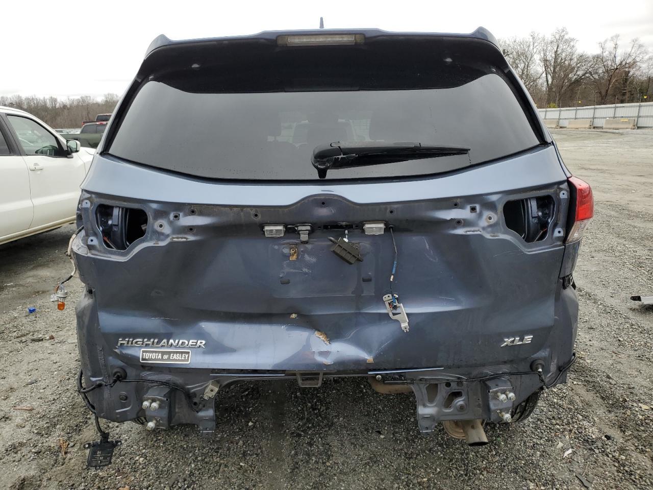 2018 TOYOTA HIGHLANDER - Image 6