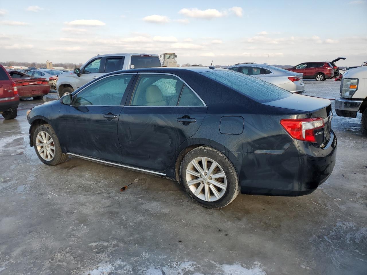 2014 TOYOTA CAMRY L - Image 2