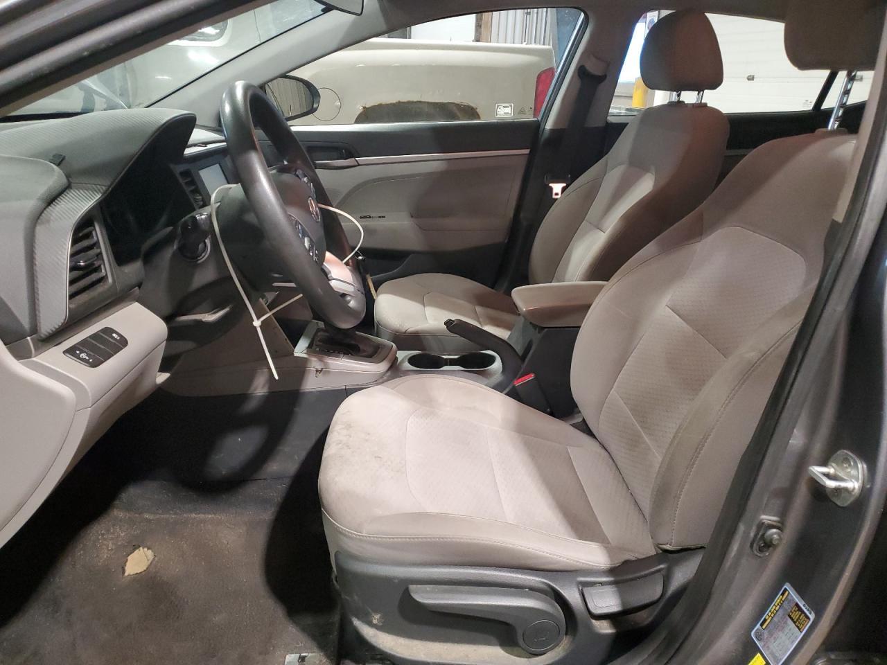 2019 HYUNDAI ELANTRA SE - Фото 7