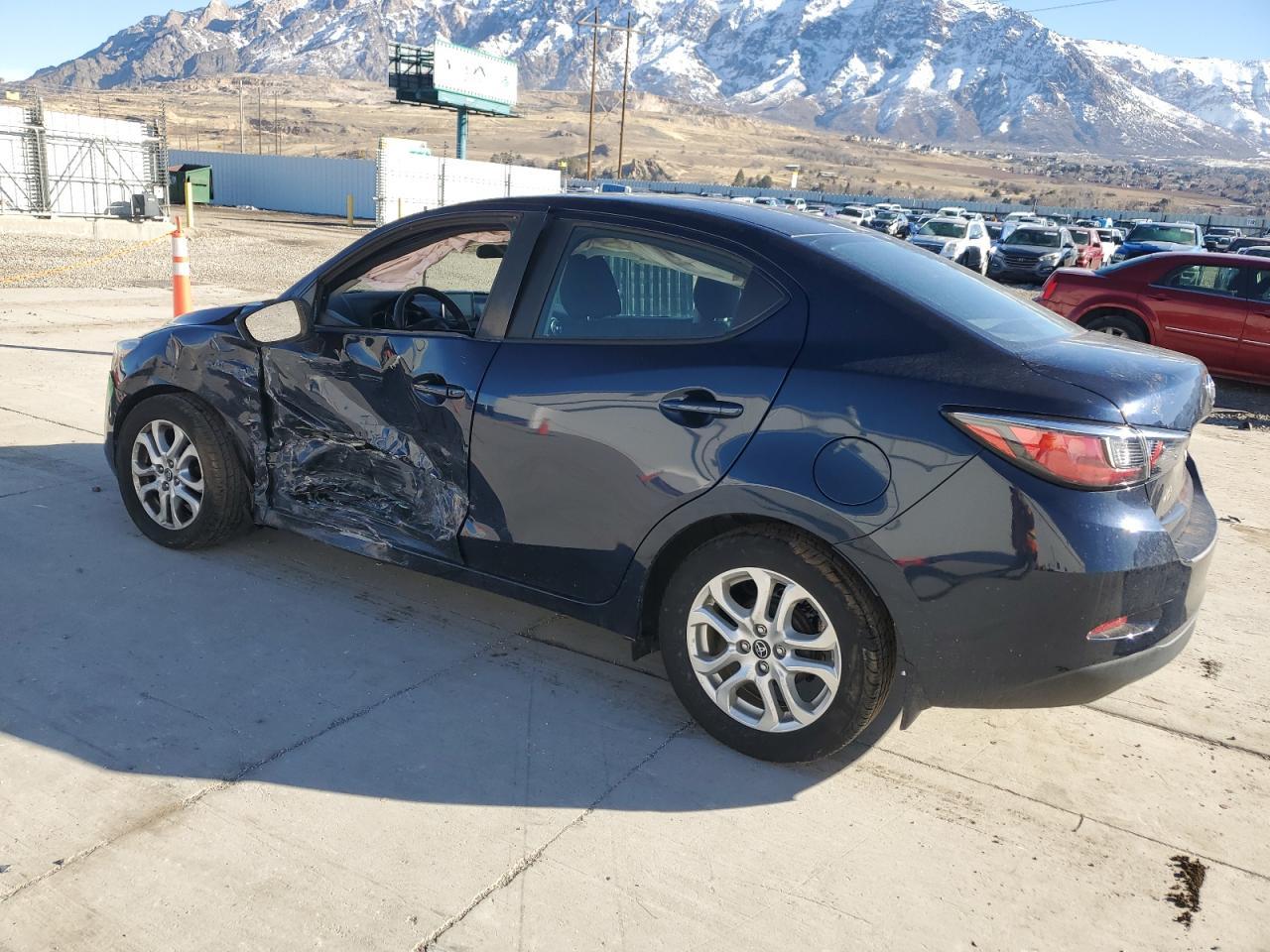 2017 TOYOTA YARIS IA - Фото 2