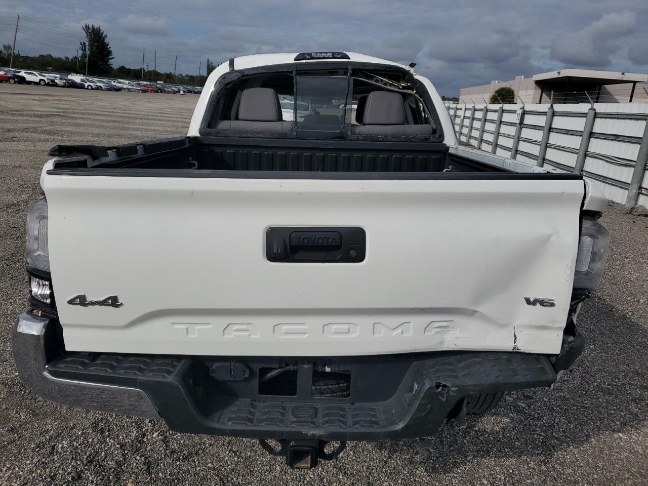 2023 TOYOTA TACOMA DOU - Фото 6