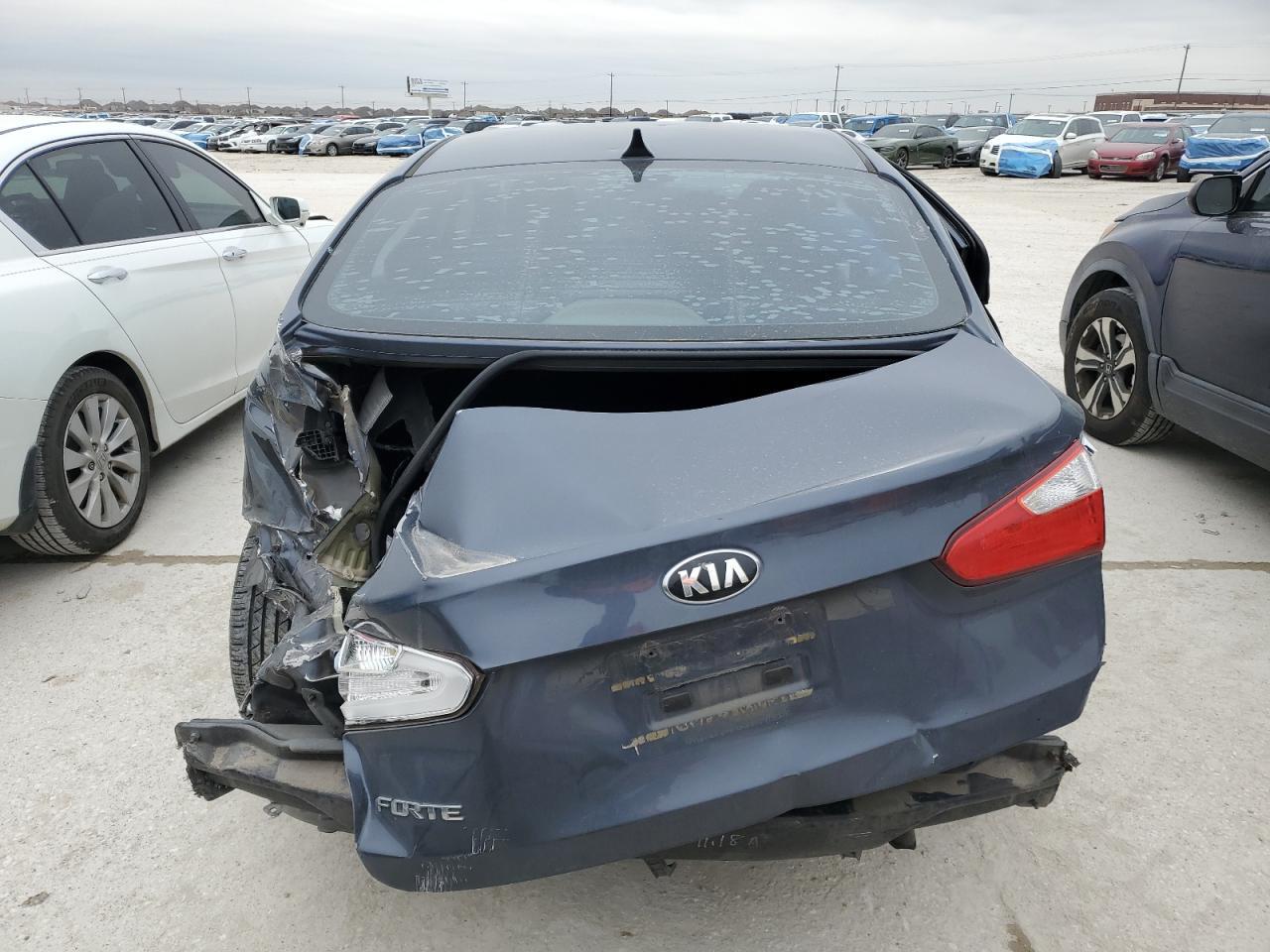 2015 KIA FORTE LX - Фото 6