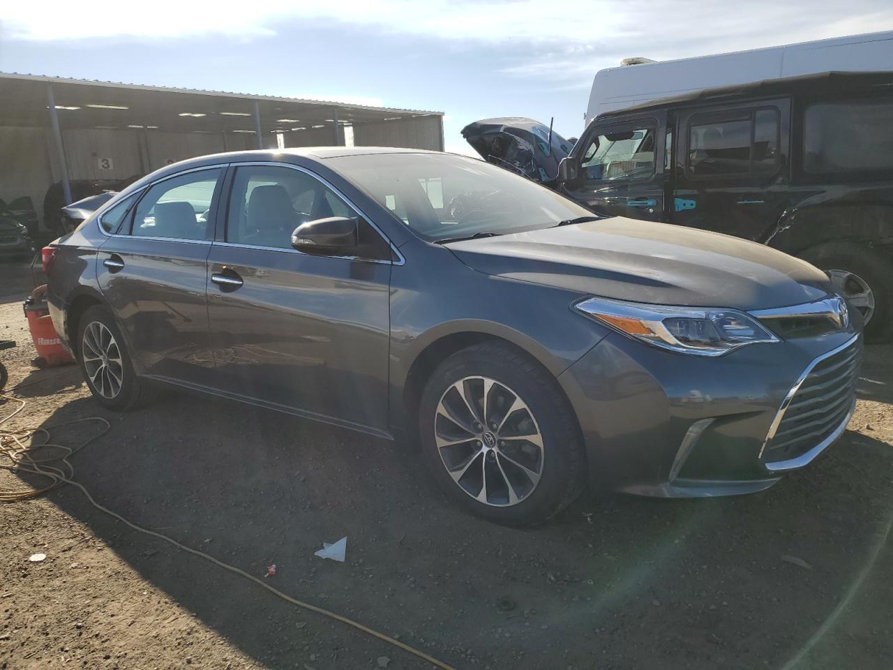 2016 TOYOTA AVALON XLE - Image 4