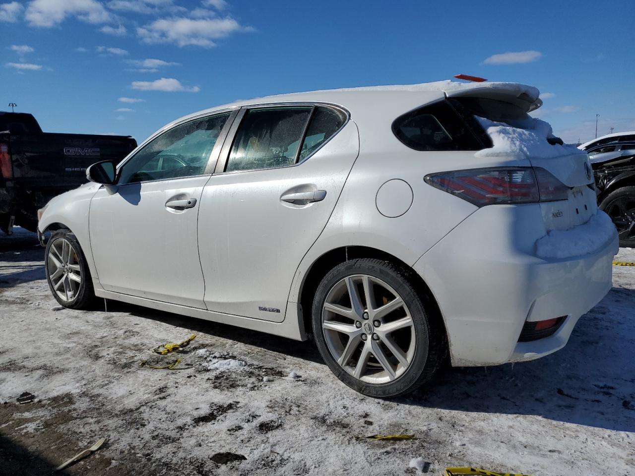 2016 LEXUS CT 200 - Image 2