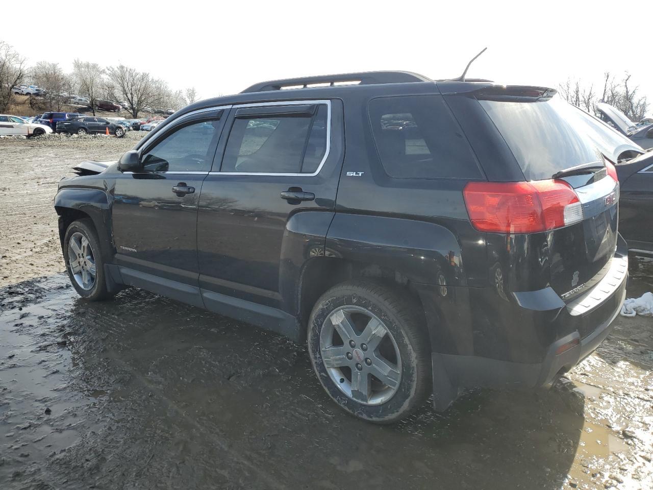 2013 GMC TERRAIN SL - Image 2