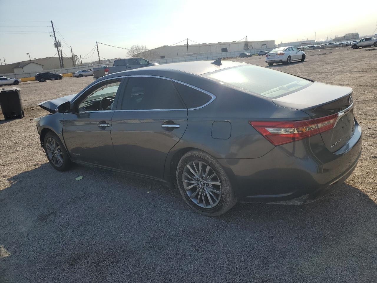 2016 TOYOTA AVALON HYB - Image 2