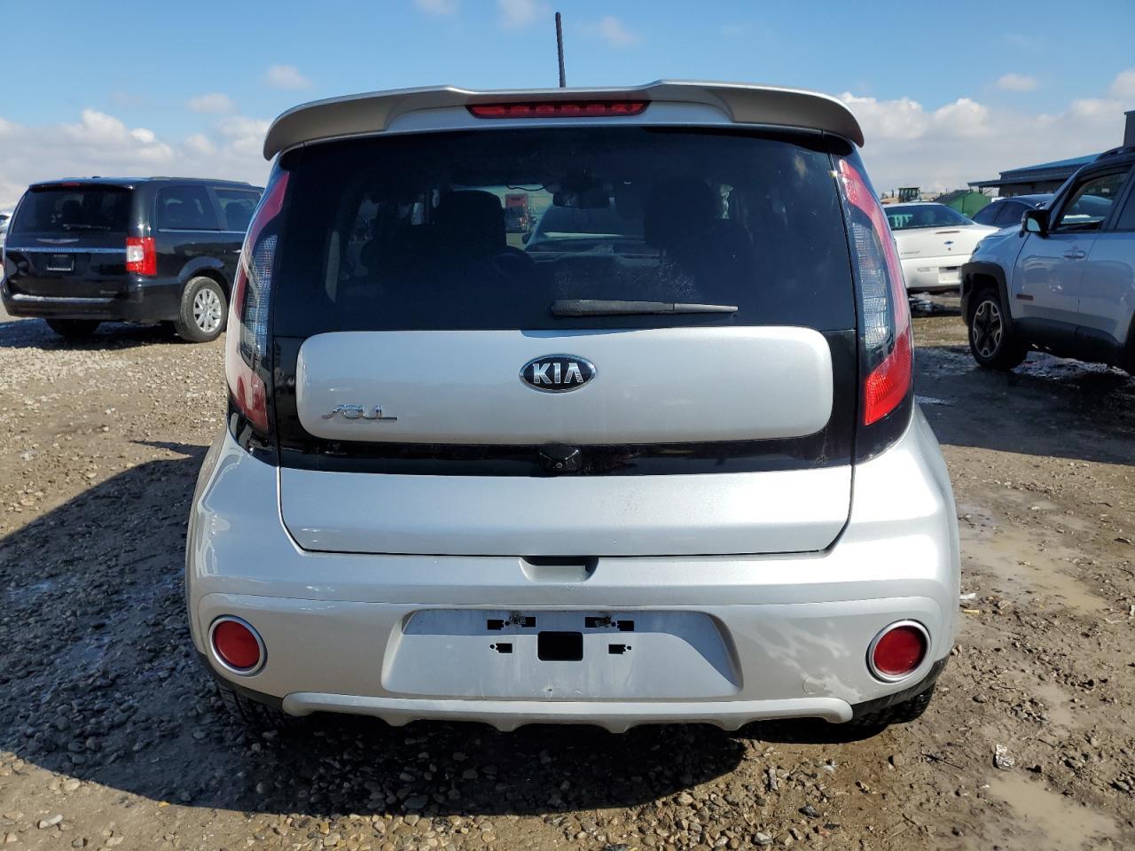 2019 KIA SOUL + - Image 6