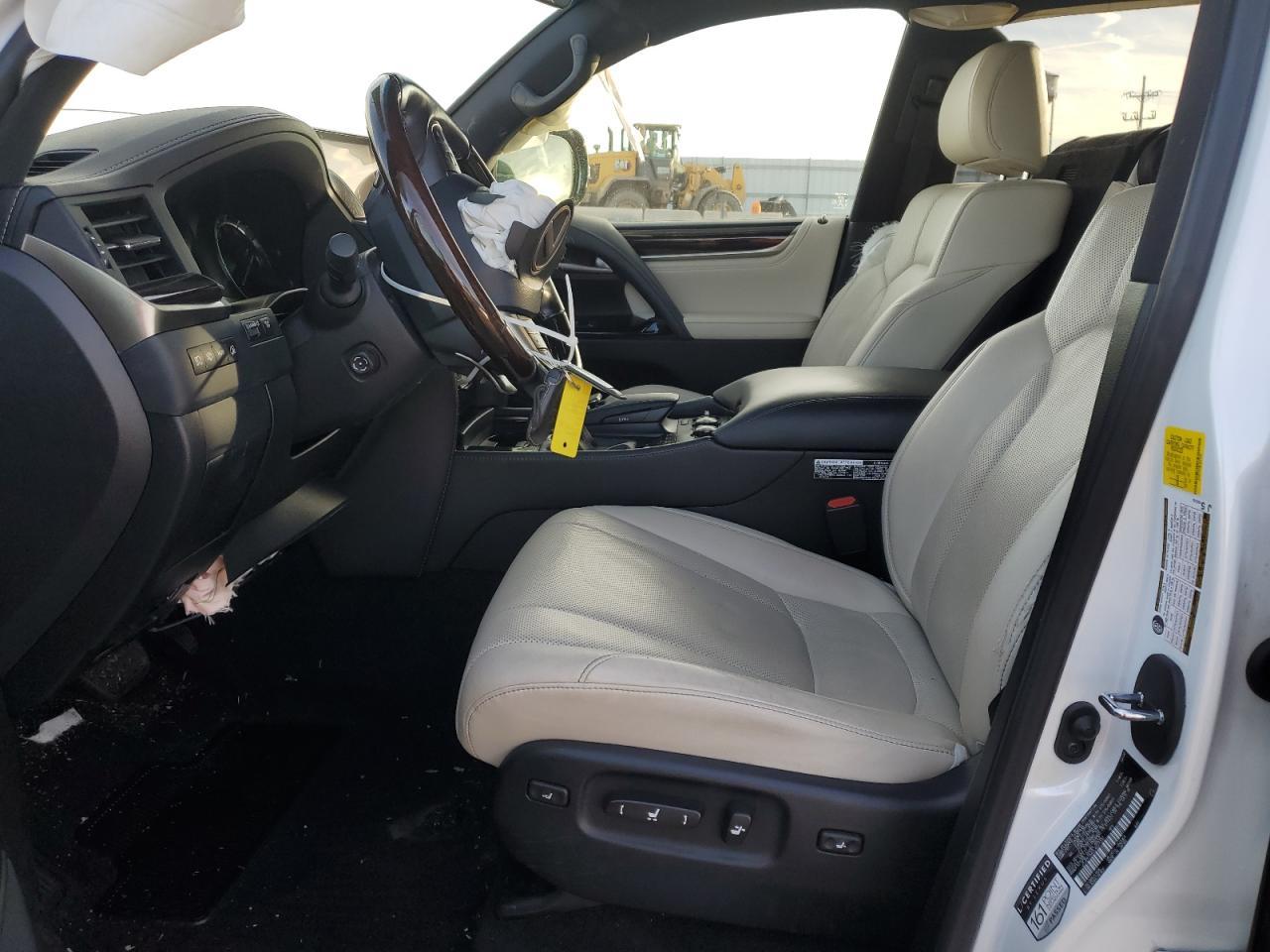 2020 LEXUS LX 570 - Фото 7