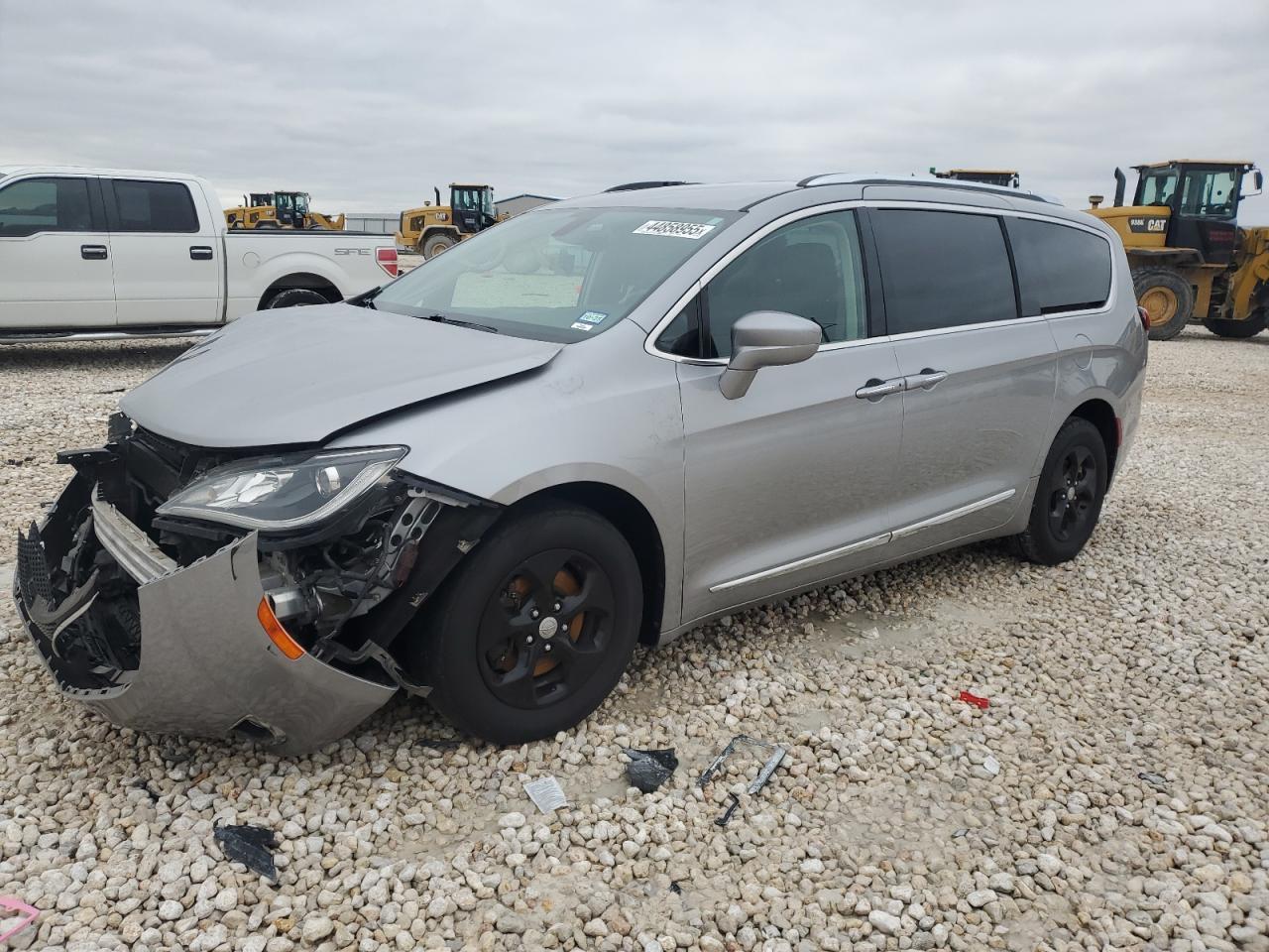 2017 CHRYSLER PACIFICA T