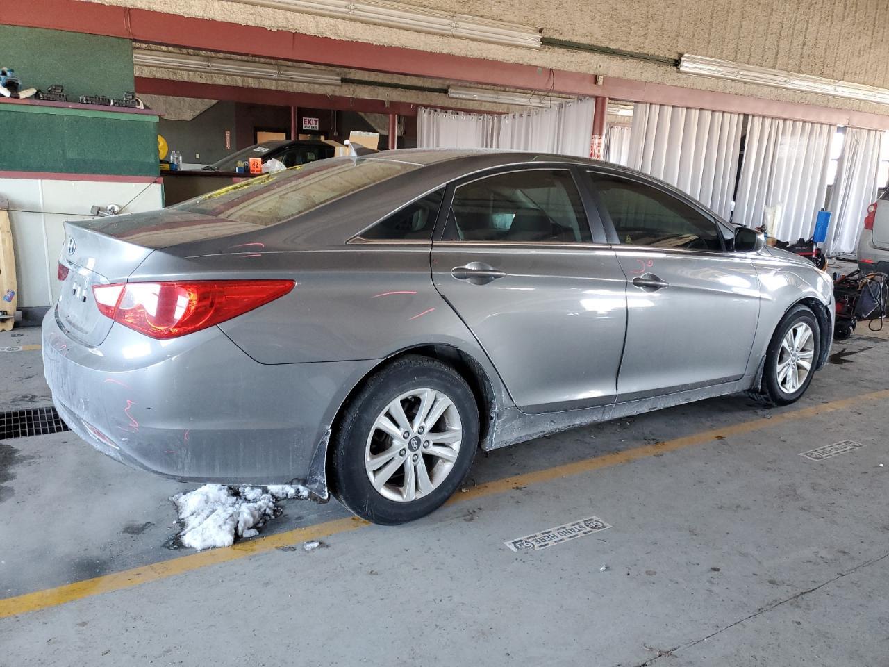2013 HYUNDAI SONATA GLS - Image 3