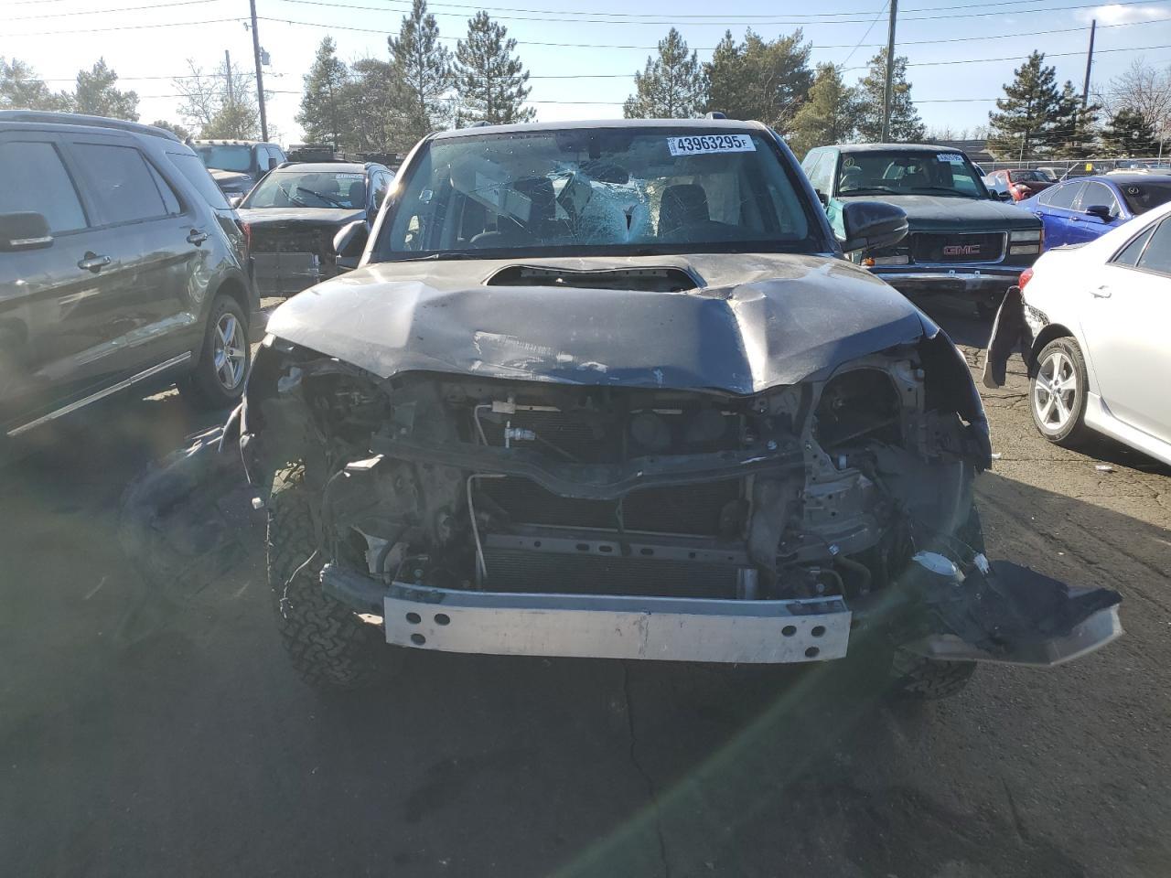 2019 TOYOTA 4RUNNER SR - Image 5