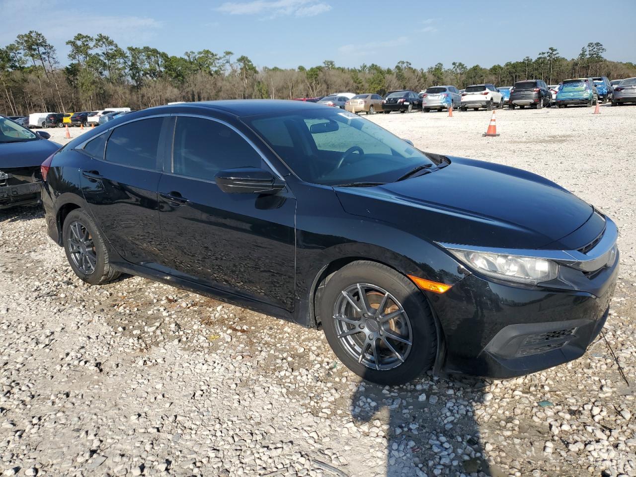 2017 HONDA CIVIC LX - Image 4