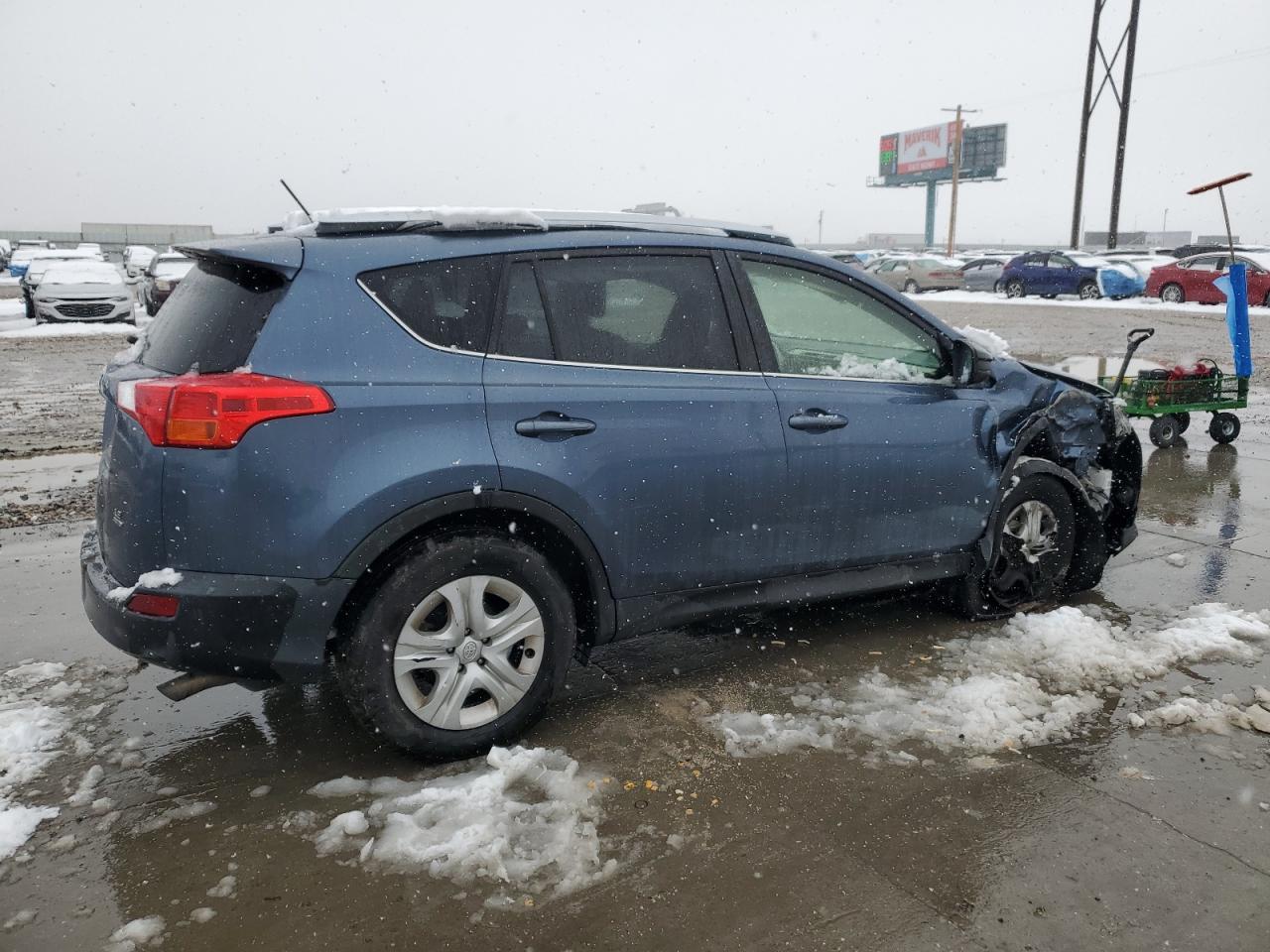 2014 TOYOTA RAV4 LE - Фото 3