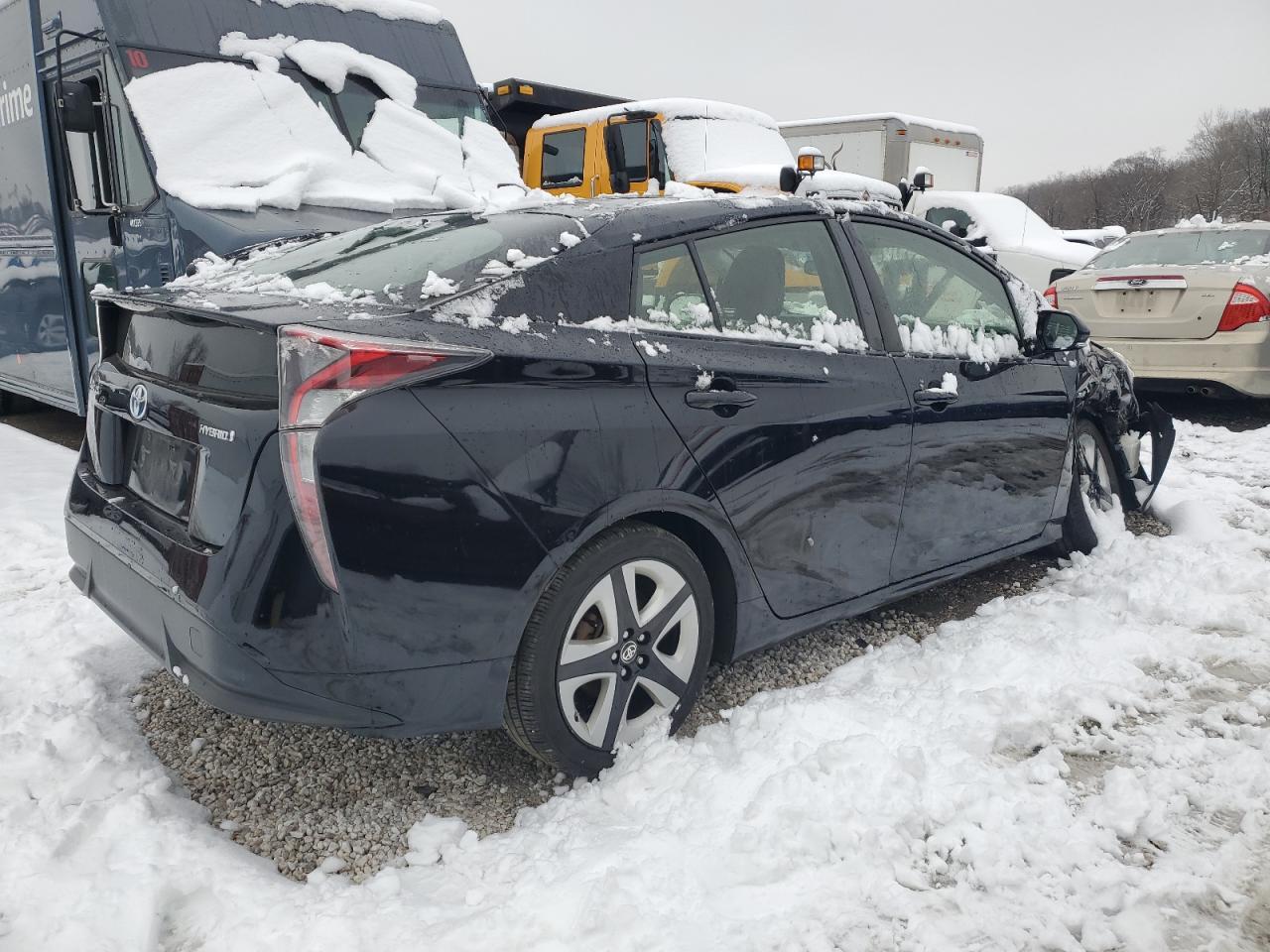 2016 TOYOTA PRIUS - Фото 3