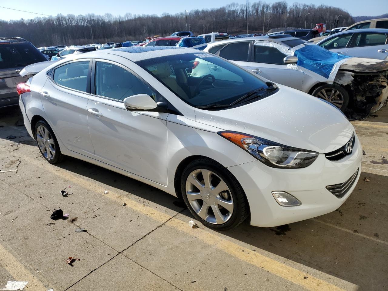 2013 HYUNDAI ELANTRA GL - Image 4