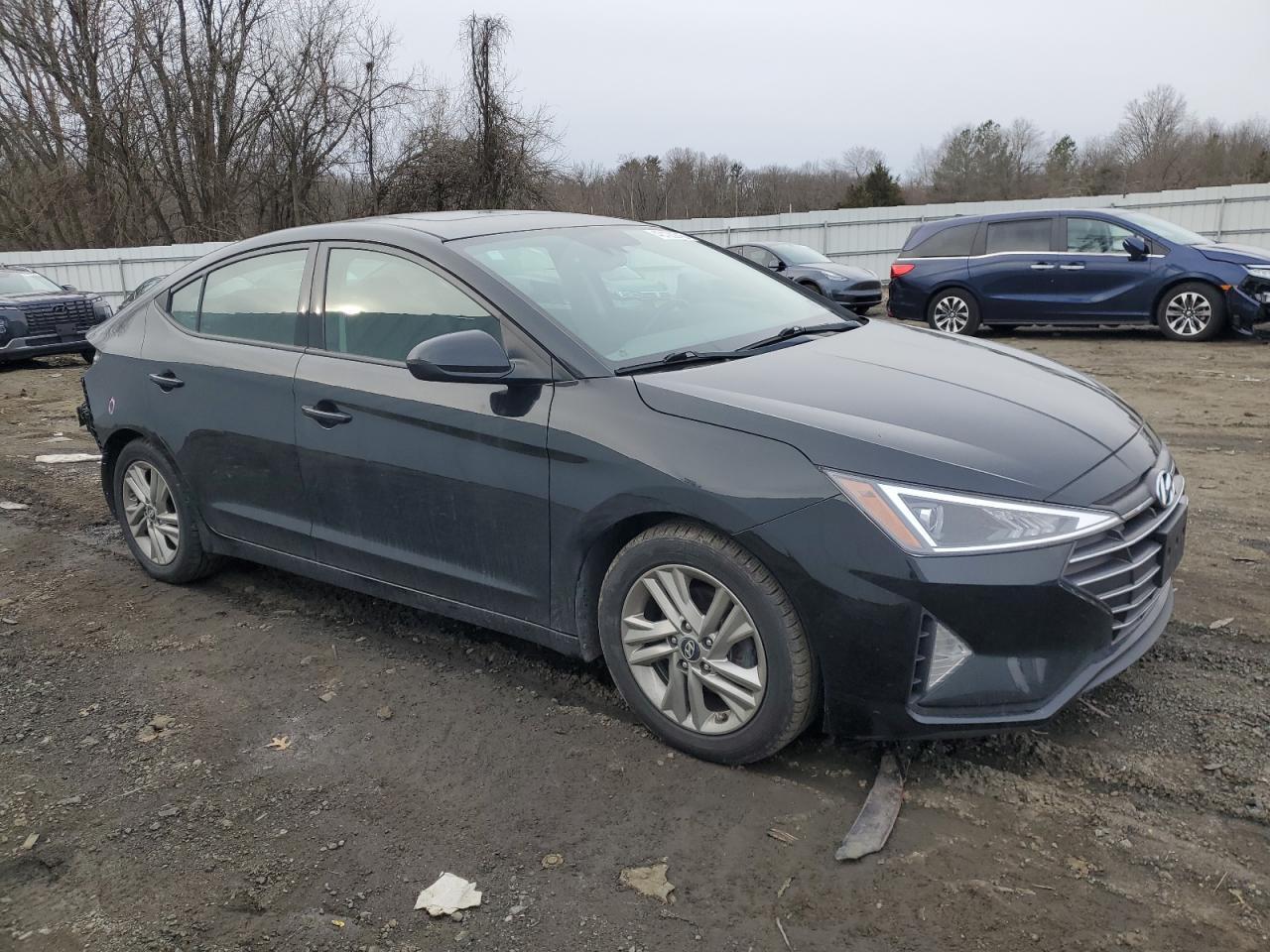 2019 HYUNDAI ELANTRA SE - Фото 4