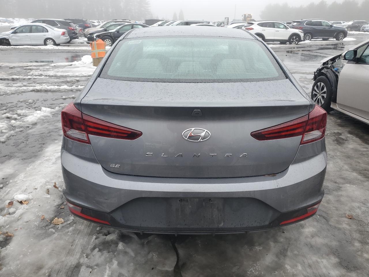 2019 HYUNDAI ELANTRA SE - Фото 6