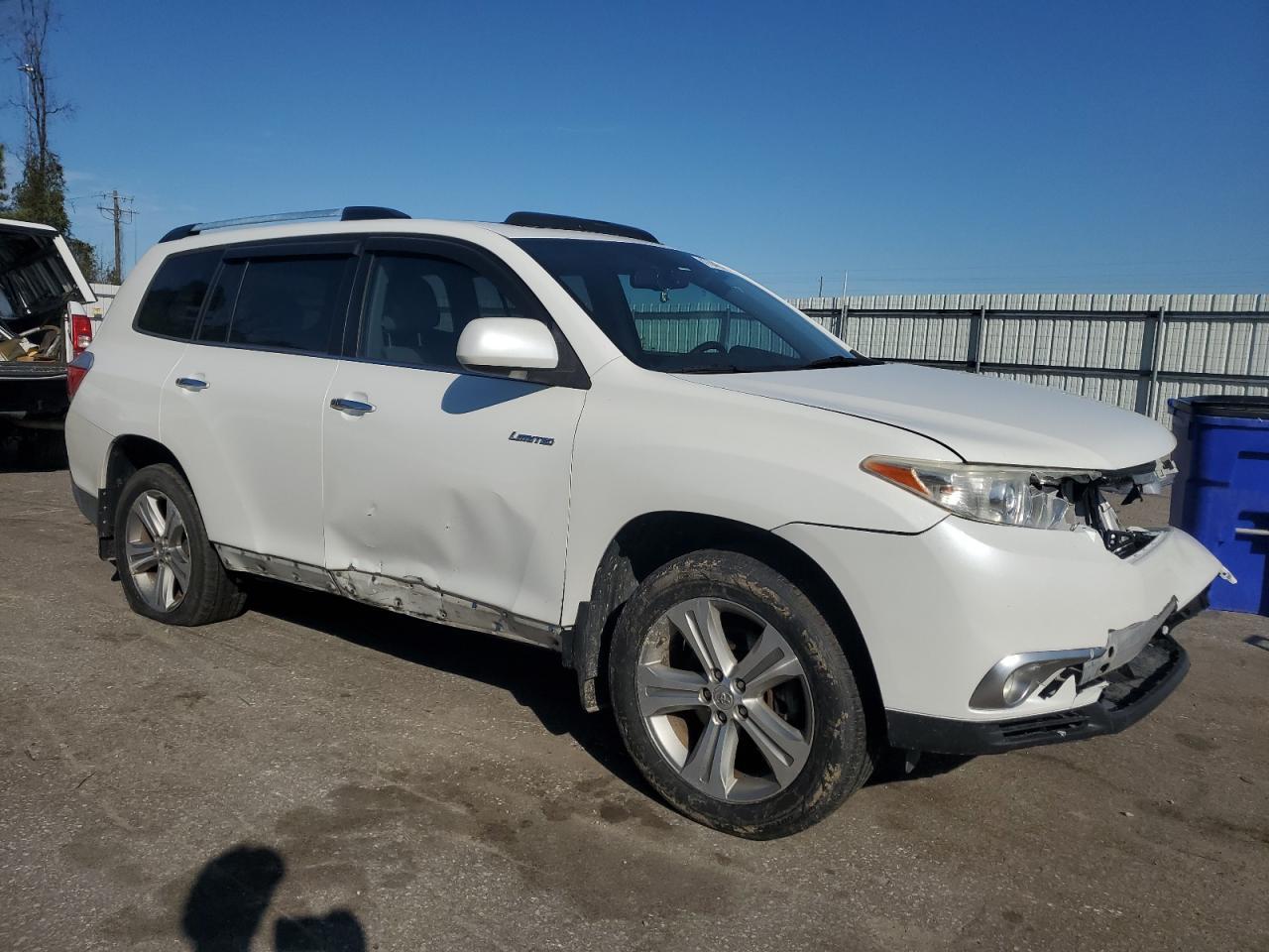 2012 TOYOTA HIGHLANDER - Image 4