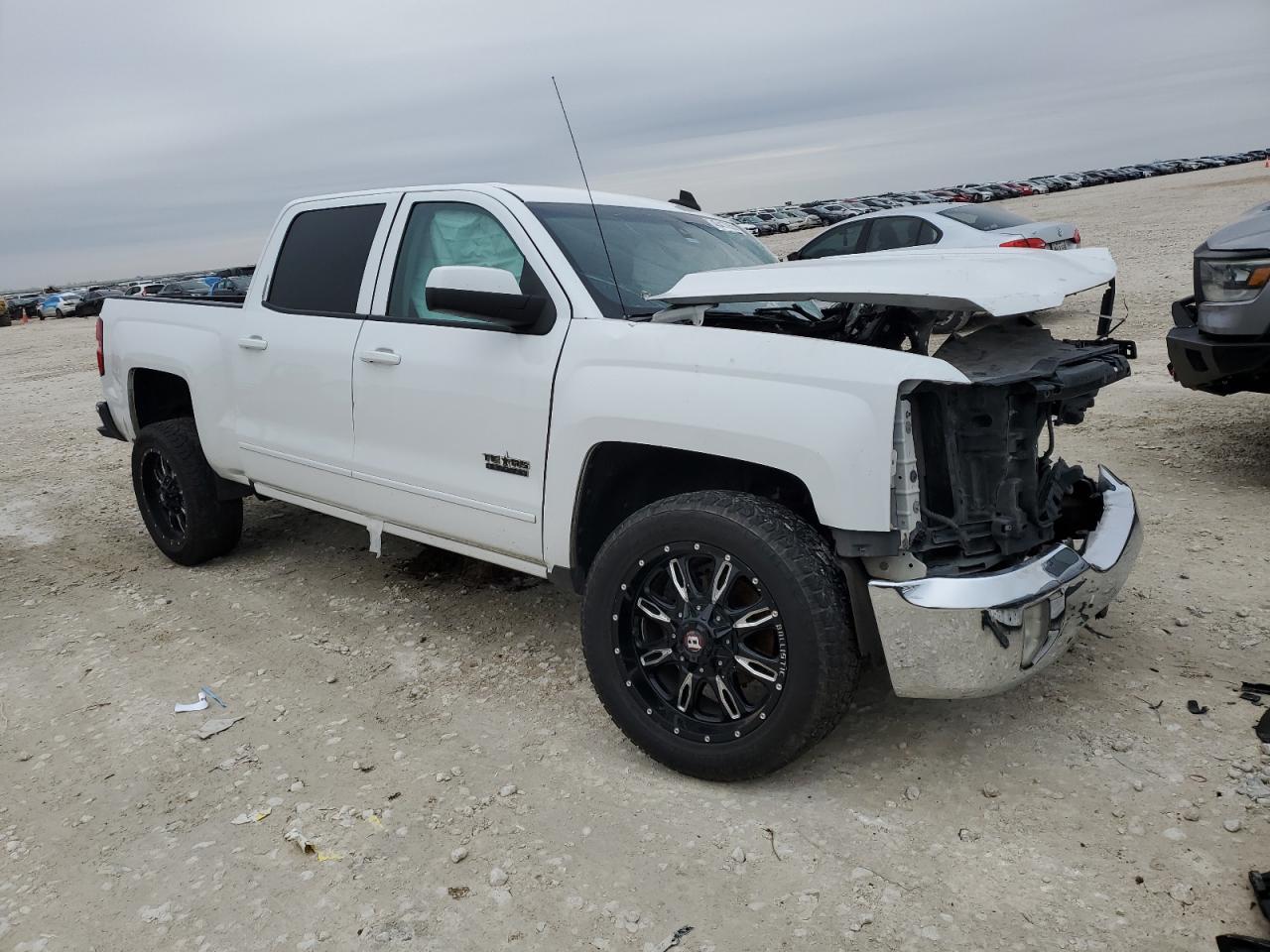 2016 CHEVROLET SILVERADO - Image 4