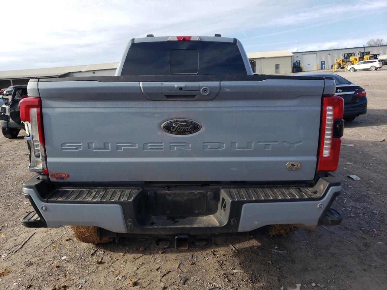 2024 FORD F250 SUPER - Фото 6