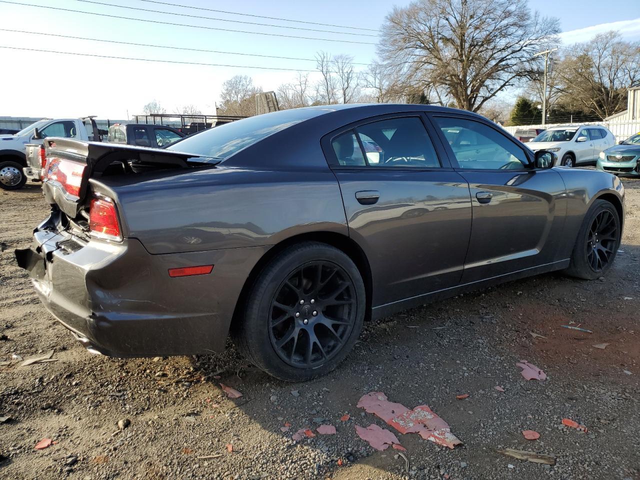 2013 DODGE CHARGER SE - Фото 3