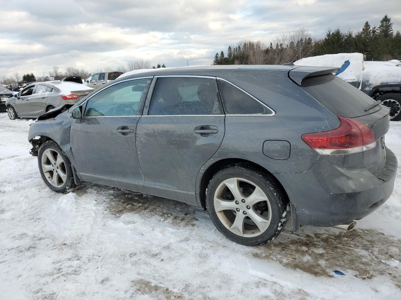 2013 TOYOTA VENZA LE - Фото 2