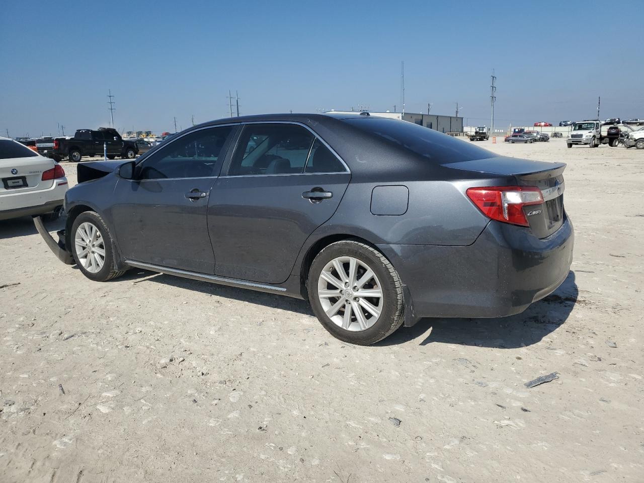 2014 TOYOTA CAMRY L - Фото 2