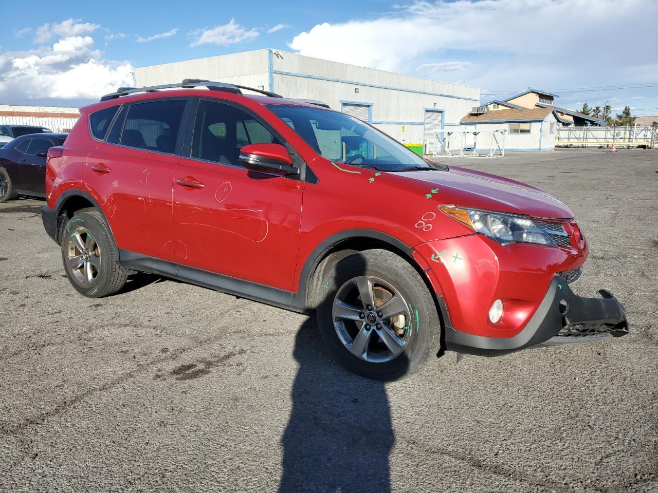 2015 TOYOTA RAV4 XLE - Фото 4